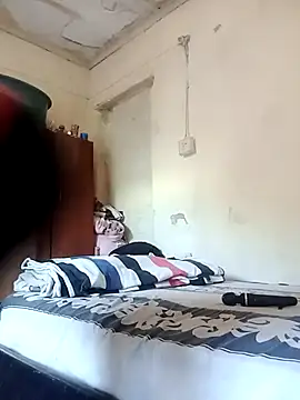 RFeltomWhitJ online show from November 21, 7:21 am