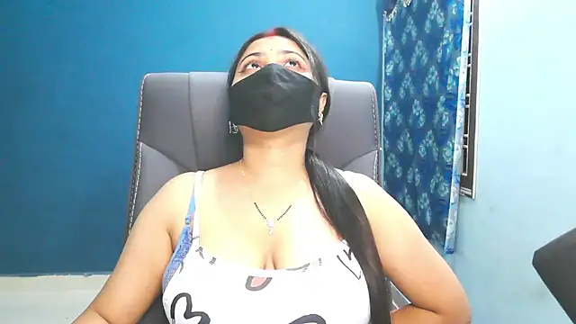 SassyWildCouple online show from November 7, 5:40 pm