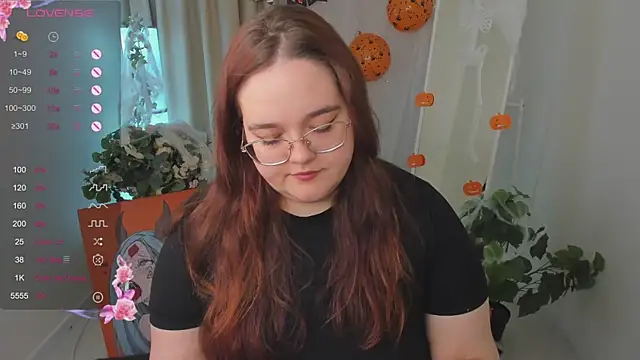 Neko Moor online show from November 1, 8:35 pm