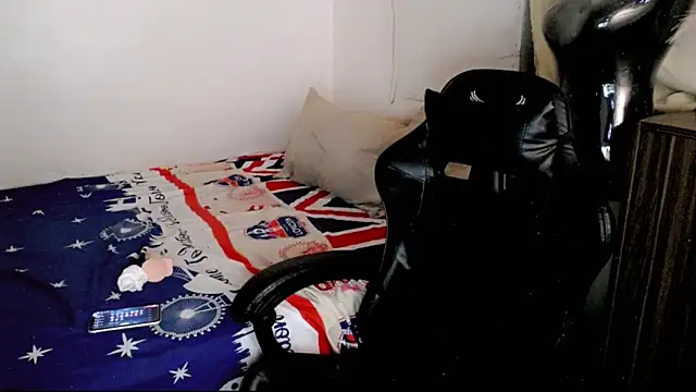 Cutierhyxx online show from October 15, 3:47 pm