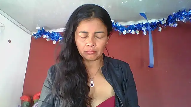DianaOchoa  online show from January 11, 1:16 pm