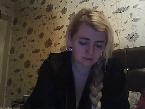 SmileCamille online show from December 1, 1:25 pm