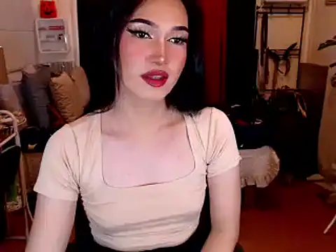 Snapshot of celestine223 chatting on October 21, 6:39 am celestine223 online show from October 21, 6:39 am
