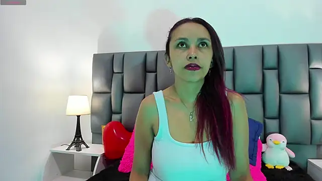 Snapshot of valeriasweet_ chatting on September 15, 12:46 pm valeriasweet  online show from September 15, 12:46 pm