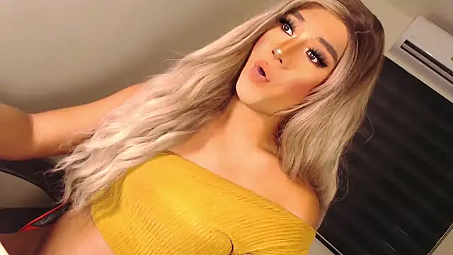 SissifyMeNow online show from October 24, 12:39 am