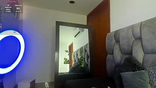 Snapshot of Nicky_six333 chatting on October 6, 3:18 pm Nicky six333 online show from October 6, 3:18 pm