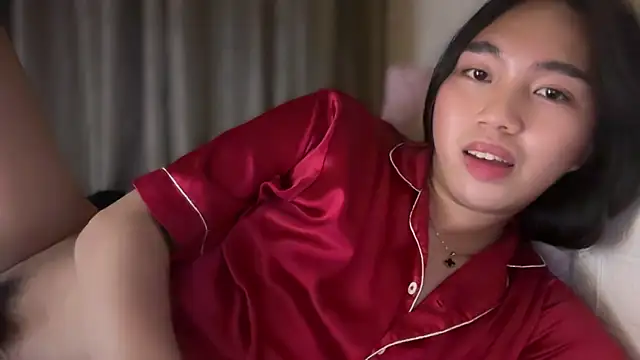 kat mire online show from April 4, 9:24 pm