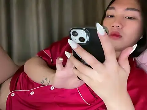 kat mire online show from April 13, 7:58 pm