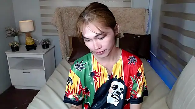 Snapshot of lovelychanel69xx chatting on October 29, 1:10 am lovelychanel69xx online show from October 29, 1:10 am