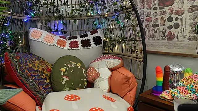 bendingofwillow online show from October 24, 12:12 pm