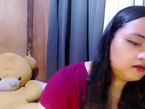  Lylia online show from January 13, 9:30 pm