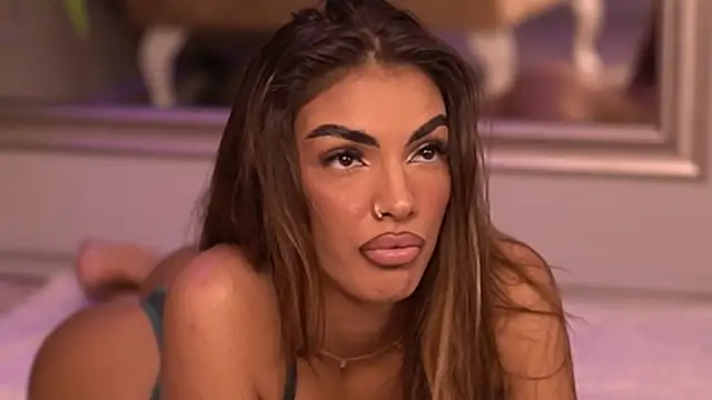 Snapshot of KendalJolly chatting on September 17, 6:39 pm KendalJolly online show from September 17, 6:39 pm