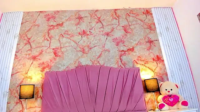 Wonderkloe  online show from March 28, 2:55 am