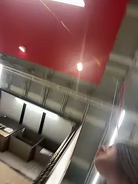 Isabella21  online show from November 2, 10:57 pm