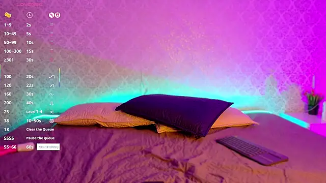 BeccaReedd online show from November 2, 11:46 am