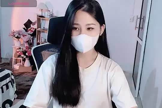 Snapshot of ___Daisy___ chatting on October 22, 1:05 pm Daisy online show from October 22, 1:05 pm