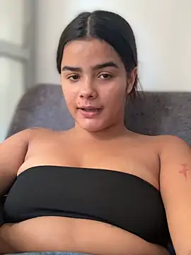 Kaily Sweet16 online show from March 10, 8:35 pm