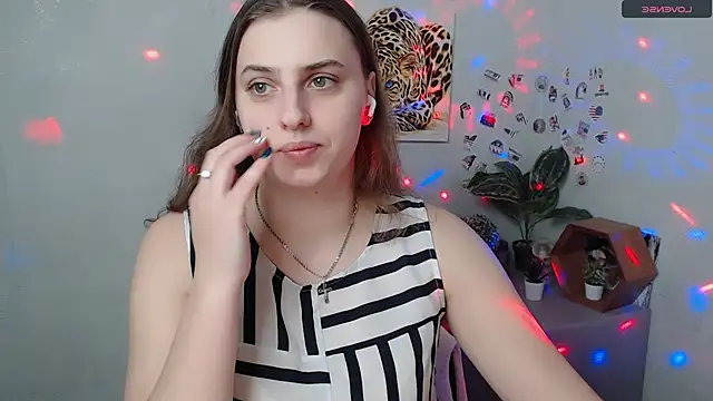 AmandaDimond  online show from February 3, 2:33 pm