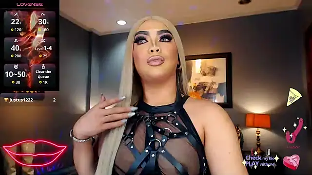 FridaHumphrey online show from October 24, 7:32 pm