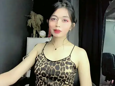 Snapshot of LexiLove chatting on October 1, 12:10 pm LexiLove online show from October 1, 12:10 pm