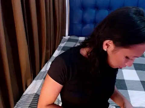 yeshahotxx online show from October 24, 7:26 am