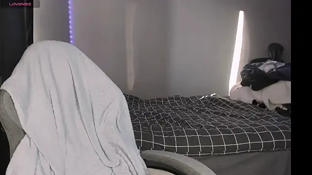 MelissaReis online show from April 1, 3:20 pm