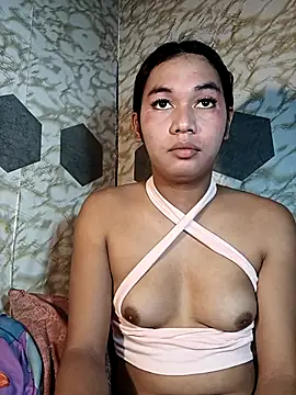 Snapshot of youryummybaby chatting on October 3, 7:57 am youryummybaby online show from October 3, 7:57 am
