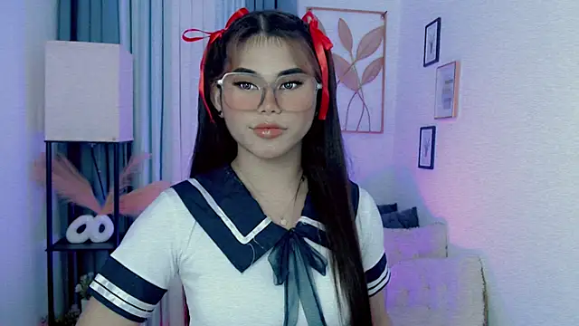 PrettyBlythes TS online show from April 6, 10:38 am