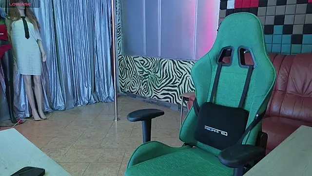 IvoryWood  online show from November 25, 10:39 am