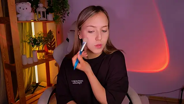CindySparkl online show from June 1, 3:41 am
