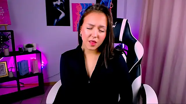 CindySparkl online show from November 13, 5:28 am