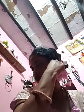 Cut ragni online show from October 8, 5:50 pm