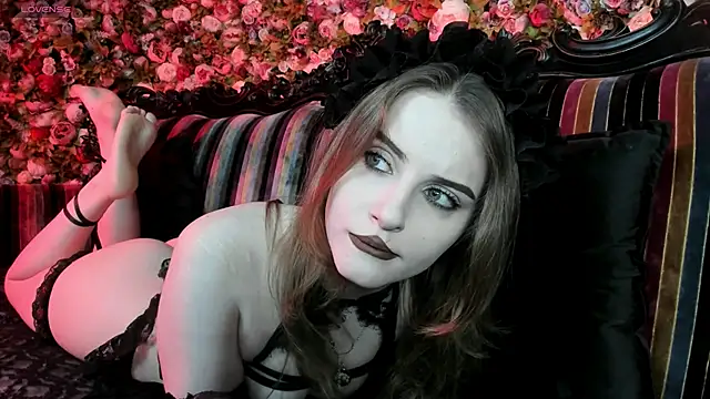 EllieMori online show from December 18, 7:57 am