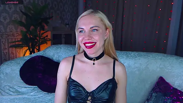 LiSinDoll online show from November 3, 7:23 am