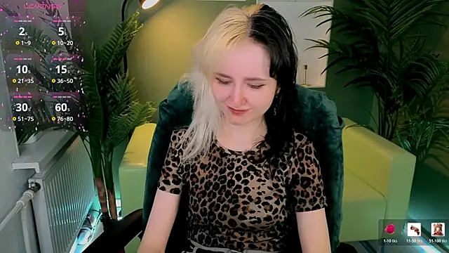 girl next doorr online show from March 28, 1:21 pm