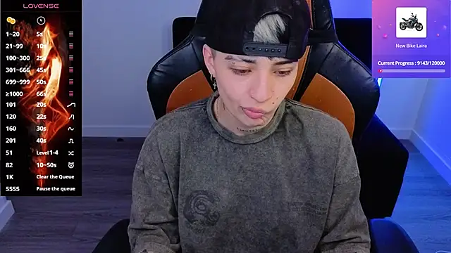 imlaiaaa online show from October 3, 9:31 pm