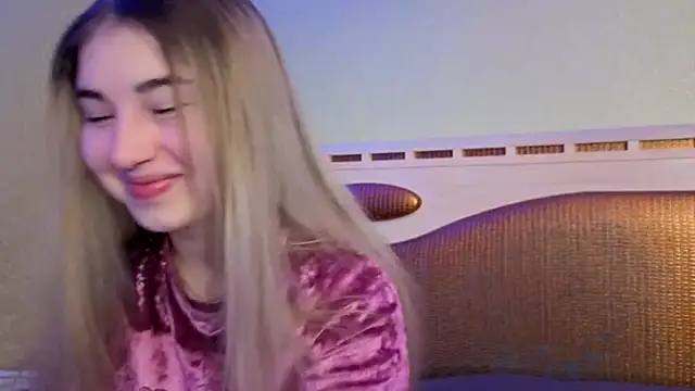 sugarskitty online show from February 1, 2:43 am