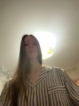 ElliRose online show from February 25, 12:26 pm