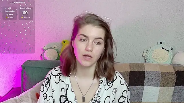 ElzaBlis online show from April 18, 3:25 pm