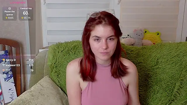 Snapshot of ElzaBlis chatting on October 4, 8:46 pm ElzaBlis online show from October 4, 8:46 pm