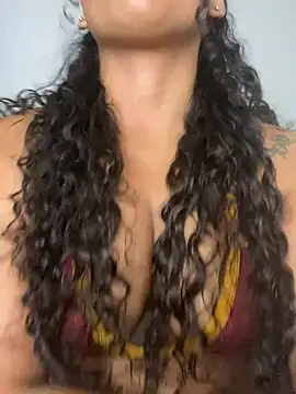 jhennyfer online show from June 16, 3:18 am
