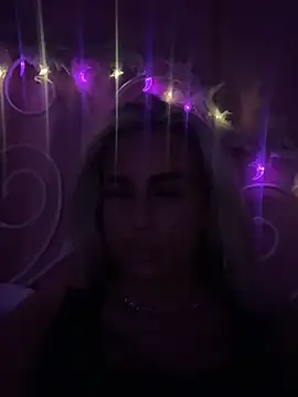 EllieMaeBaby online show from April 19, 9:28 pm