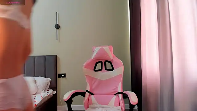 obokozu mai online show from September 16, 4:53 am