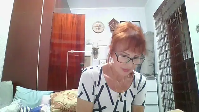 Snapshot of Mellana chatting on October 5, 1:49 pm Mellana online show from October 5, 1:49 pm