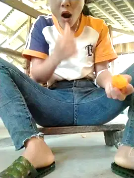 Snapshot of daisy_will chatting on October 22, 7:13 am daisy will online show from October 22, 7:13 am