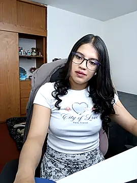 asumi 18 online show from September 30, 9:30 pm