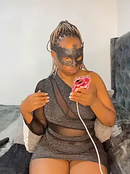 wellbuiltDiosa online show from November 13, 9:14 pm