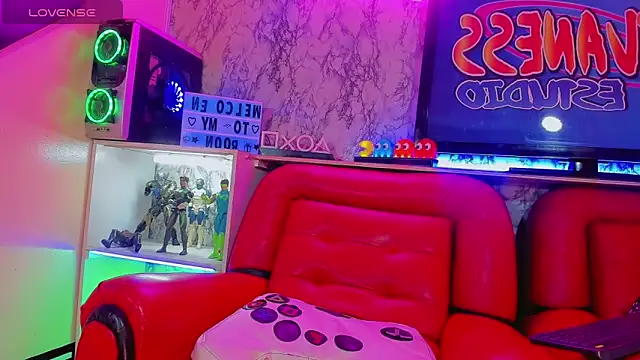 Madison Mujica online show from September 26, 12:25 pm