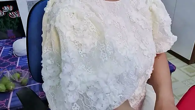 MichiLovely online show from October 29, 2:27 am