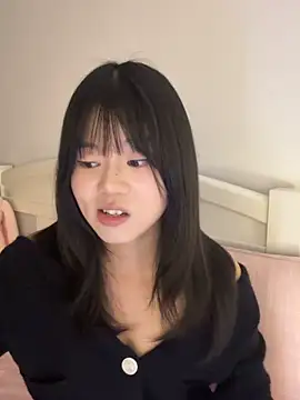 Ella-A9 online show from October 13, 4:42 pm